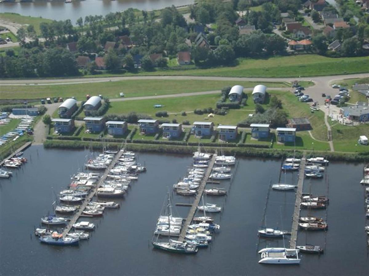 6 Pers. Waterfront Home Seeblick, Equipped Stilt House On The Water Anjum Esterno foto