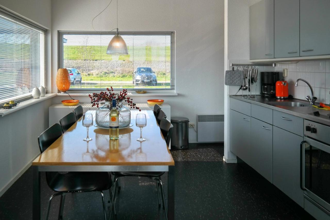 6 Pers. Waterfront Home Seeblick, Equipped Stilt House On The Water Anjum Esterno foto